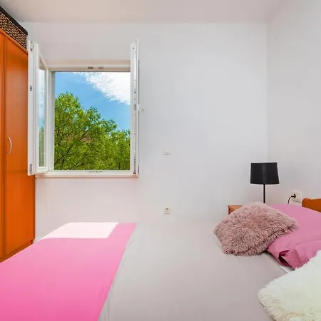 Апартаменты Apartman Miho